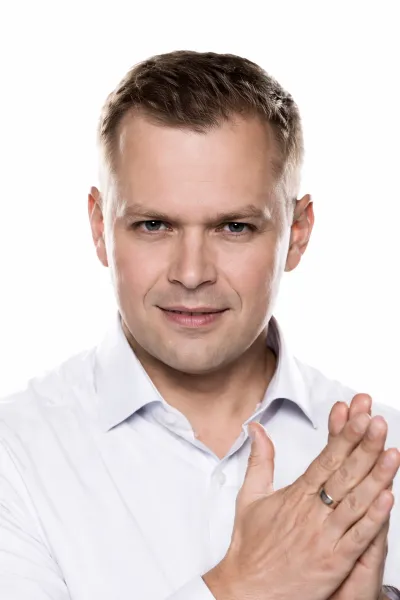 Sergey, Videographer at Two Trees Studio